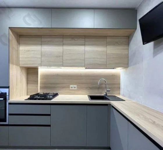 Кухня на заказ 250x60x200 см белые фасады ЛДСП